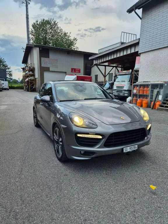 porsche cayenne 4.8 v8 gts tipt