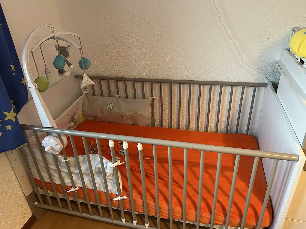 Babybett mit Zewidecke