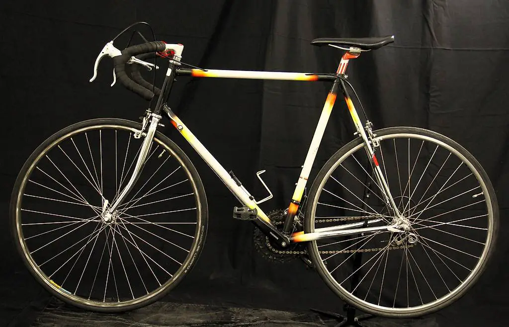 Starkes Rennvelo der Marke PEUGEOT, B25/017