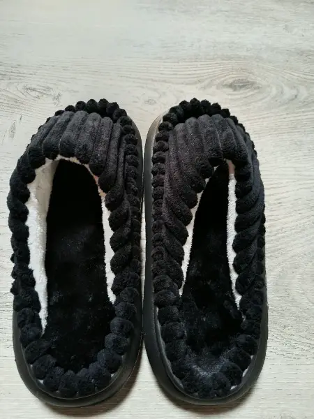 Hausschuhe/Finken 40