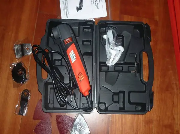 Seghetto Multifunzionale elettrico