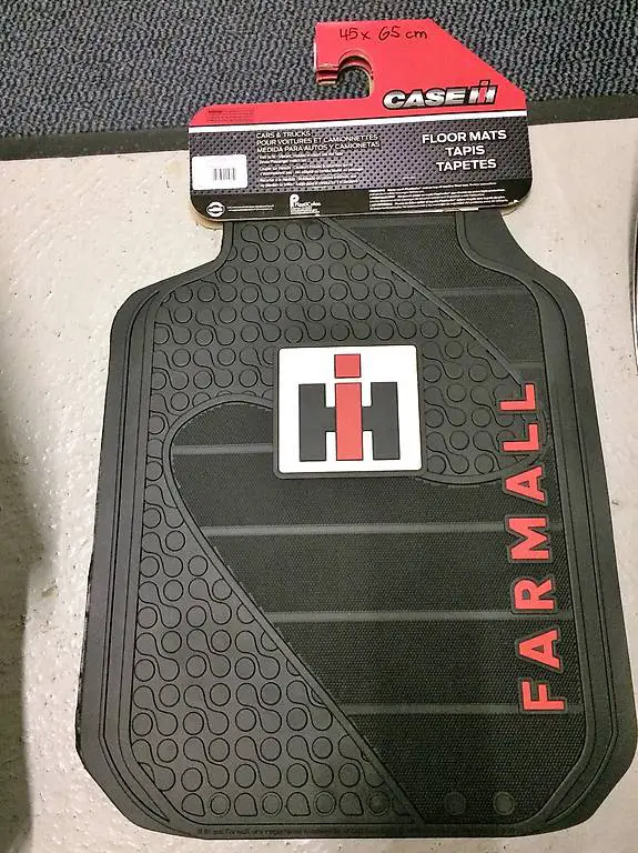 IHC Farmall Gummi Bodenteppiche