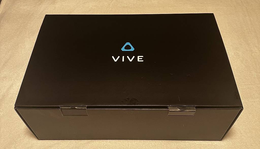 HTC Vive Pro 2 Komplettset VR Brille mit Zubehör