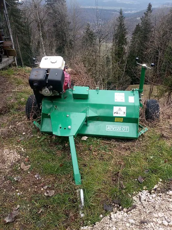 Schlegelmulcher, gezogen für Quat. Benzinmotor.