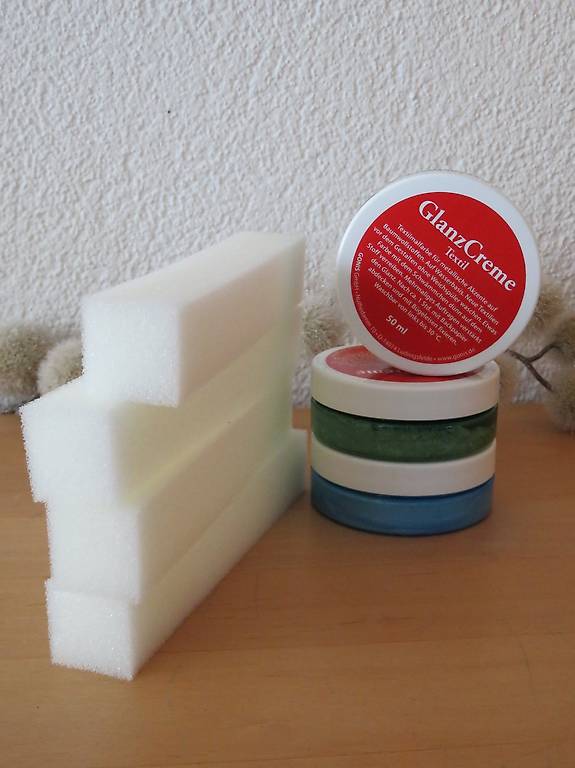 NEU / Glanz Creme Textil Set 3 Farben & 4 Schwämmchen