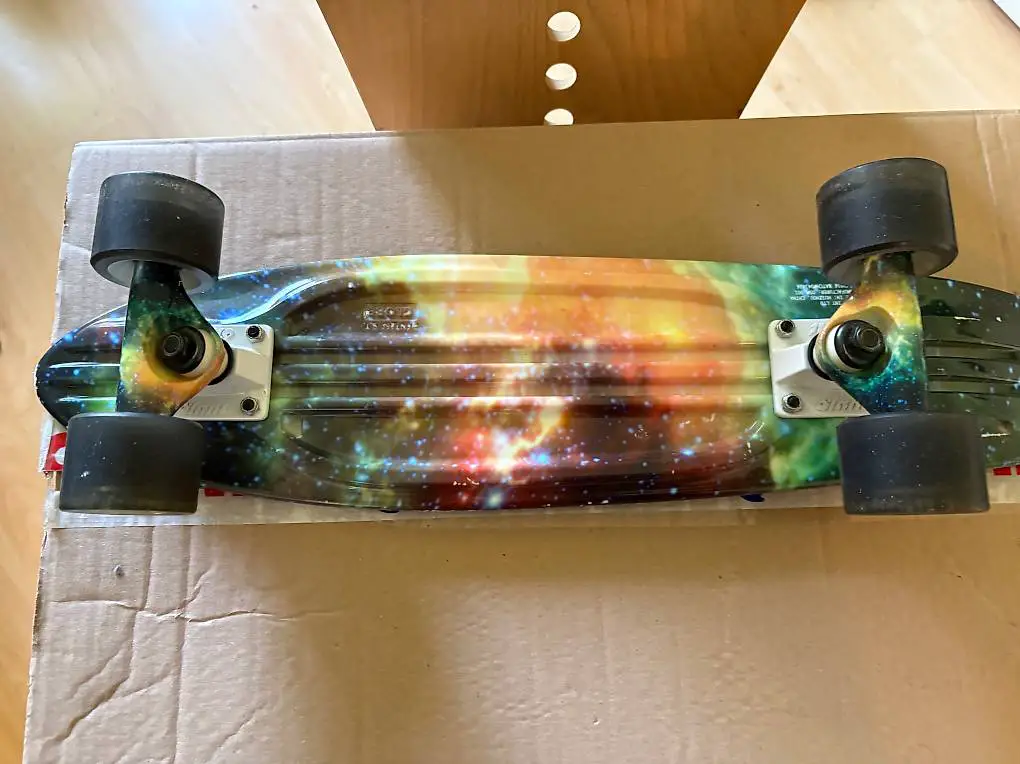 Skateboard zum verkaufen marke Globe neu Preis 140