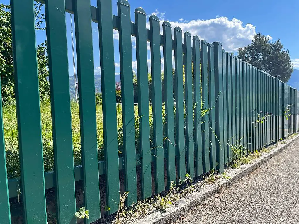 Lattenzaun grün ca 31m