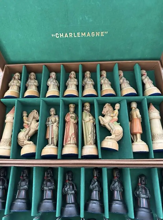 Scacchiera vintage Tema "Carlo Magno"