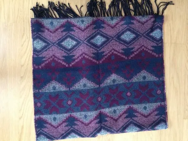 Schal wie neu farbig rot/blau