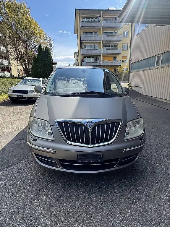 Lancia Phedra 2.2 JTD Automatic