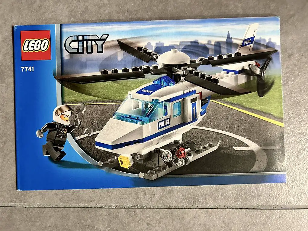 Lego 7741 Polizei-Heli