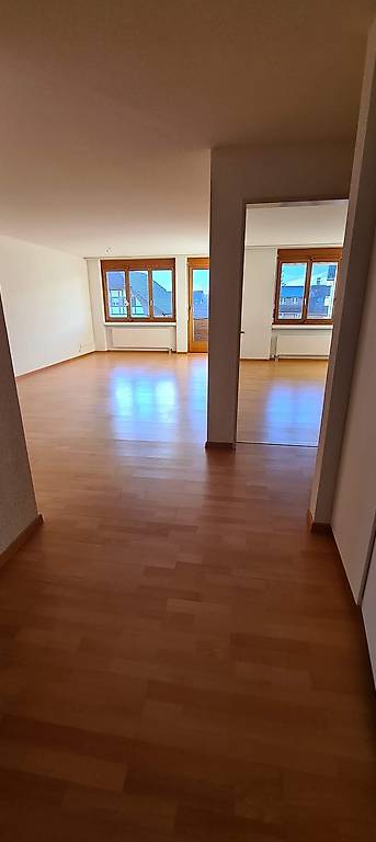 Zu vermieten schöne 3.5 zimmer wohnung ab 1 august