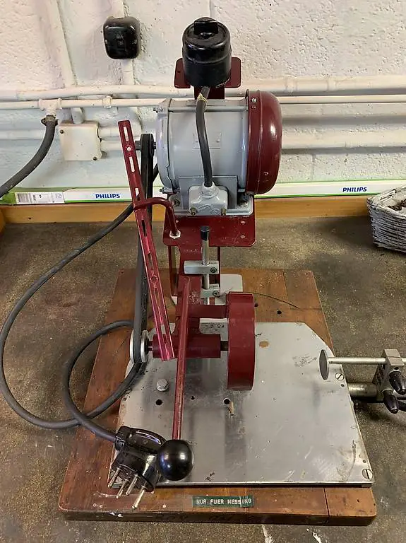 Metallsäge für Messing