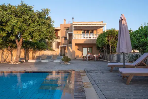 G-11480 Kreta, Karteros: Haus in Stadtnähe zu verkaufen