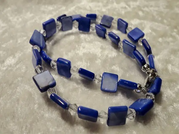 Kinderkette mit Perlmutt und Kristall