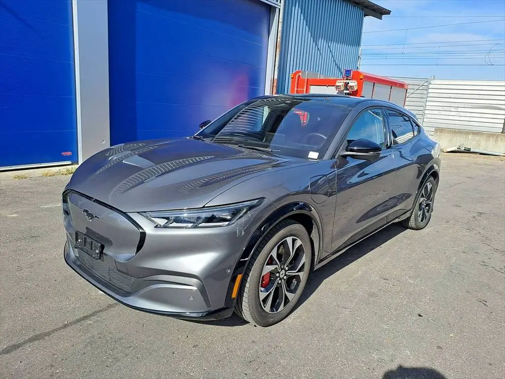ford mustang mach-e awd 99 kwh