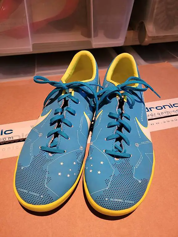 Hallenturnschuhe Nike (Fussball)