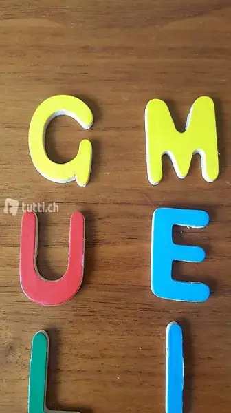 Holzbuchstaben E U G L I M