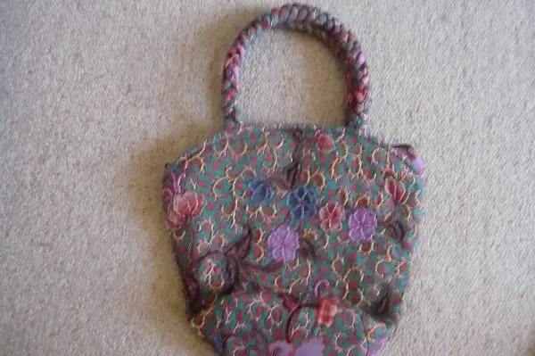 Stofftasche mit Perlen