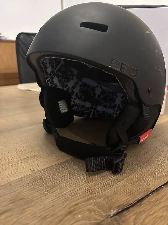 R.E.D. Snowboardhelm