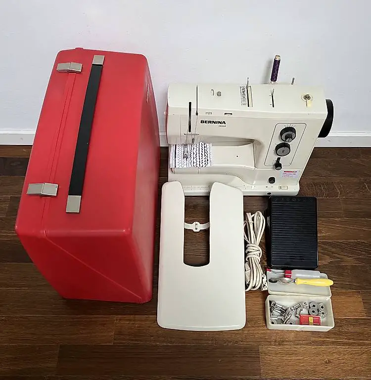 Nähmaschine Bernjna 830