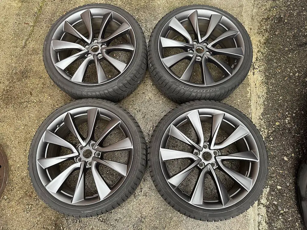Tesla Model 3 Räder / Wheels Winterreifen 235/35 R20 92W
