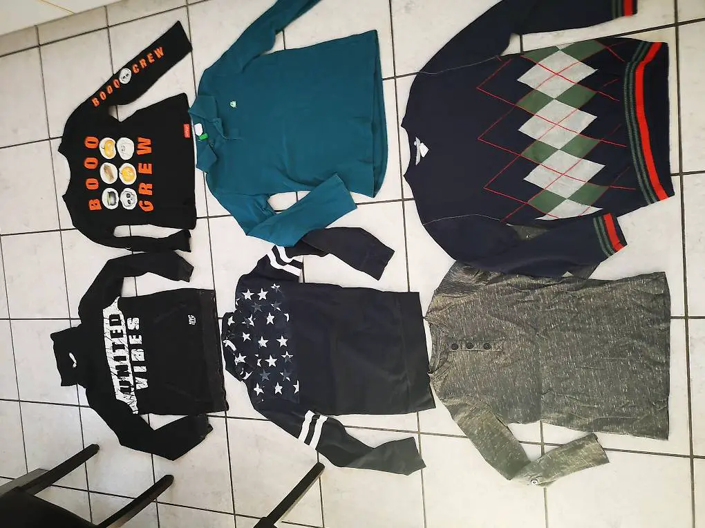 (A19) 6 x Kleiderpaket gr. 146 Jungs