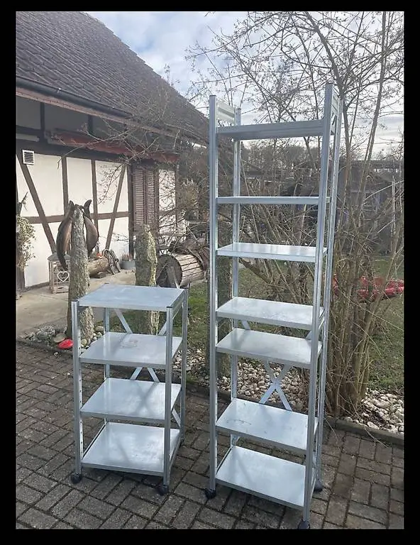 2 Metallregale, flexibel, stabil, Top Zustand