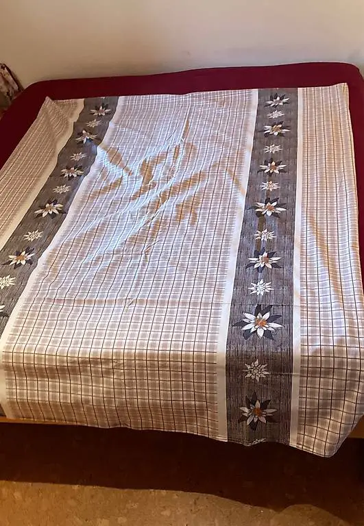 Bettwäsche braun kariert mit Edelweiss