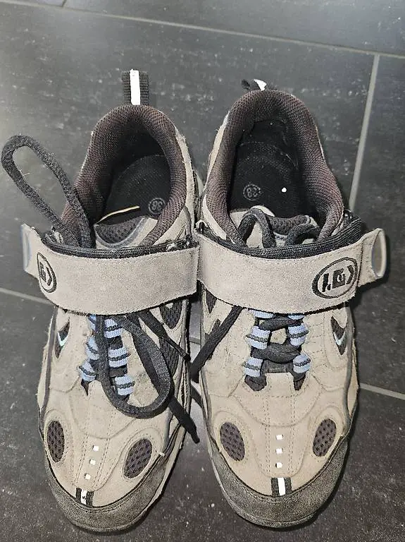 Bikeschuhe Grösse 38 für Klickpedalen (ohne Klicksystem)