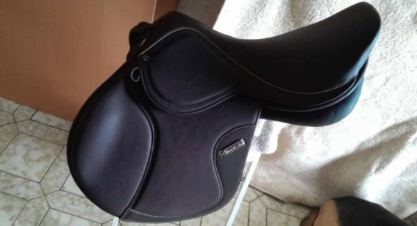 Springsattel NEU 17,5