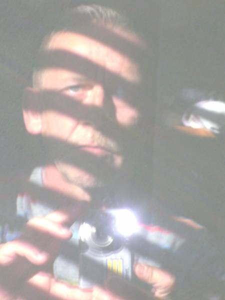 Mec a la recherche de un autre mec