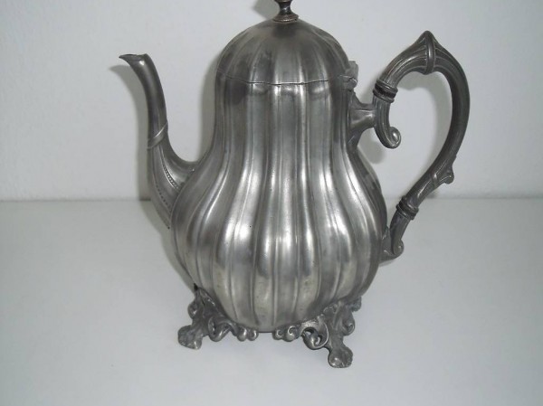 Viktorianische Zinn-Teekanne, antik