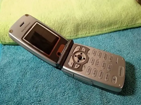 Sony Ericsson UMTS Rarität z1010 extrem selten mit Kabel