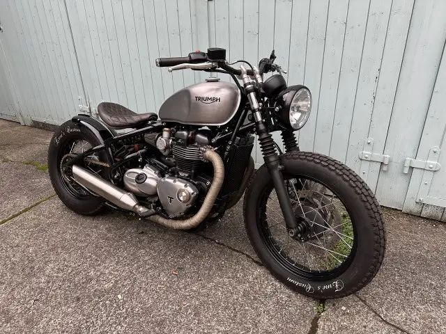 TRIUMPH Bonneville Bobber 1200
