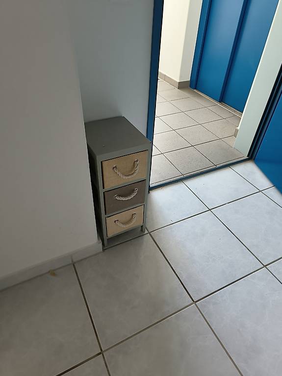 Kleinmöbel z.B. für Bad oder Garderobe