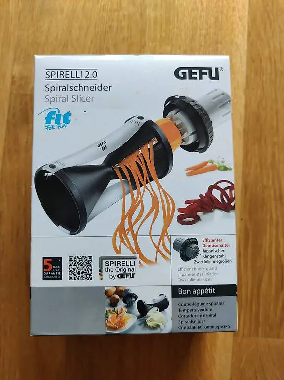 Küchenhilfe / Spiralschneider / Soodles / Gemüse-Schneider