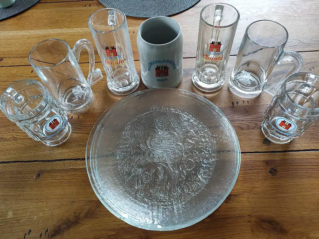 Feldschlösschen 5xTeller 7xBiergläser 1x Leibchen