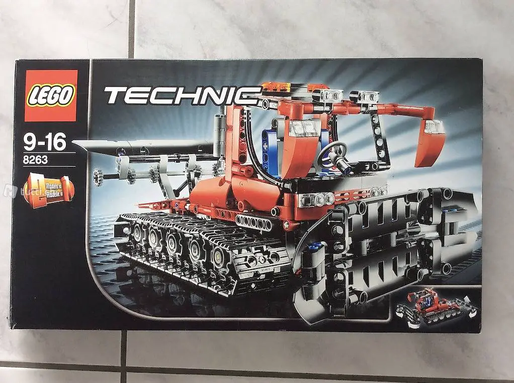 Lego Technic Pistenraupe 8263 in der Originalverpackung