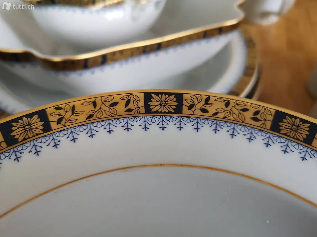Porzellan Geschirr mit Goldrand