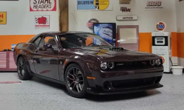 1/18 Dodge Challenger R/T Scat Pack Shaker Widebody 2022 AUTOart
