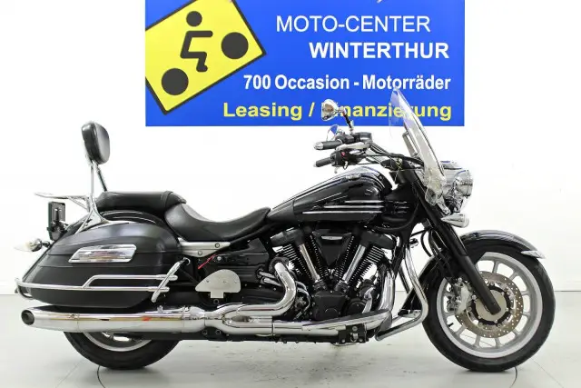 YAMAHA XV 1900 Midnight Star