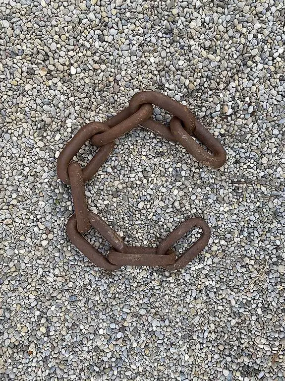 Kette aus Eisen, massiv, antik