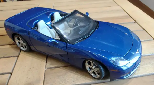 Corvette C6 Cabrio 2005 blau Autoart limitiert Nr. 736/6000