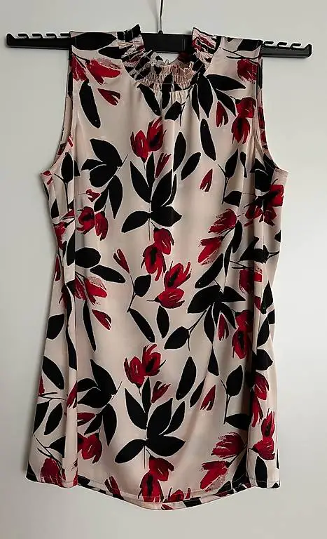 ärmellose Blusenshirts Grösse 32-34