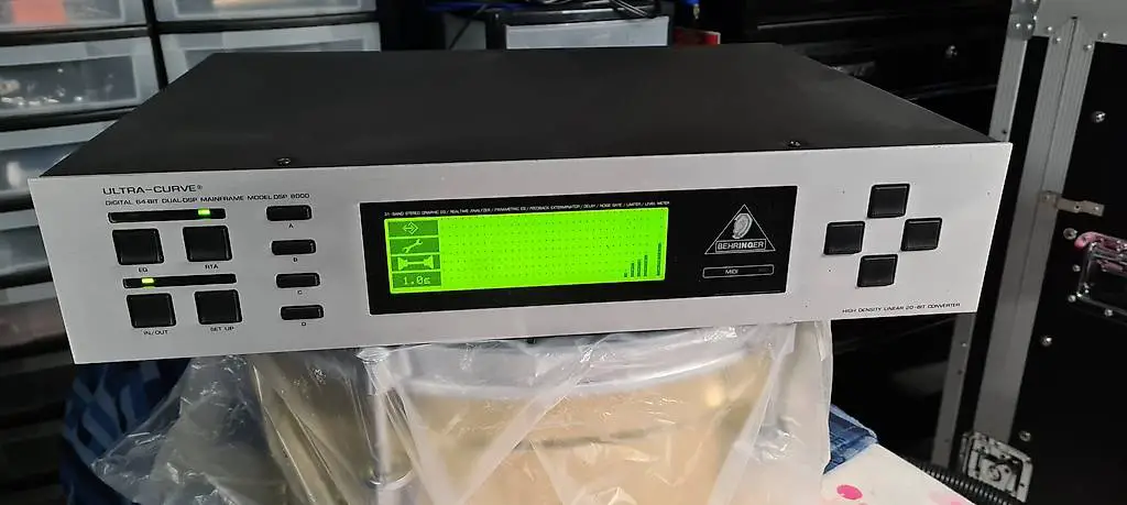 Behringer Ultra-Curve DSP8000 Digital 24-Bit Dual DSP