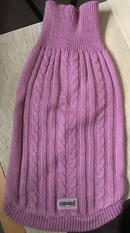 Schönes warmes, gestricktes Hundemäntel für Zwerghunde