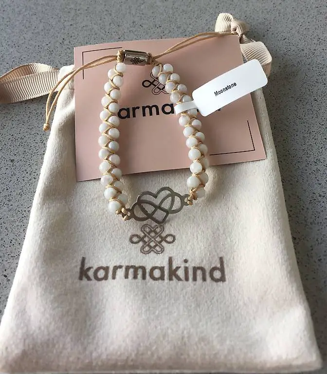 NEU: Mondstein geflochtenes Armband mit Love Symbol