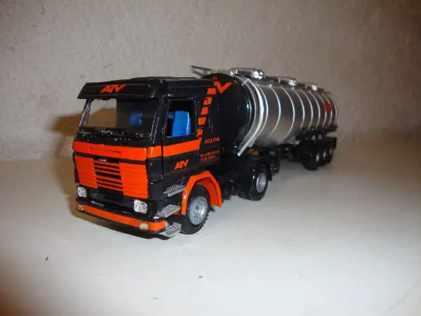 Scania Tankauflieger ATV