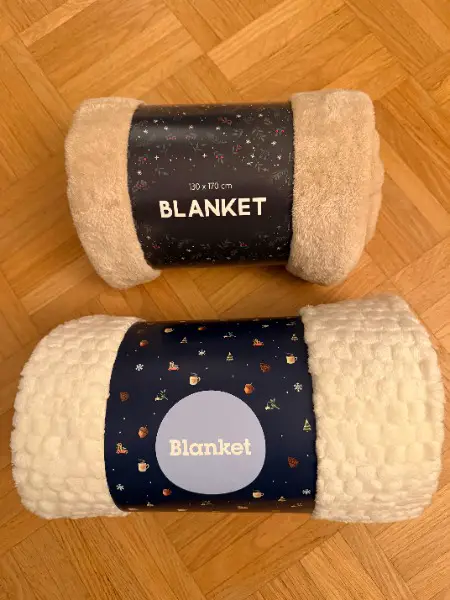 Zwei (2) flauschig angenehme Kuscheldecken Coop, Neu + OVP